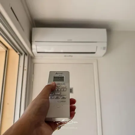 La Loggia - Parking Privé Gratuit Wifi 3 Couchages Appartement *